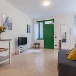 Guesthost - The Door - Ospedale Maggiore Μπολόνια