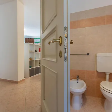 The Door - Ospedale Maggiore Apartman *