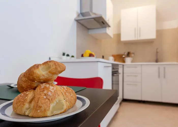 Guesthost - The Door - Ospedale Maggiore