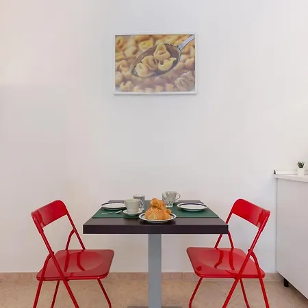 Guesthost - The Door - Ospedale Maggiore * Bologna