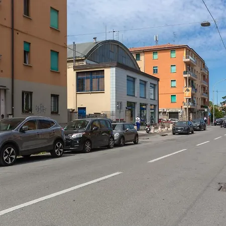 Apartment Guesthost - The Door - Ospedale Maggiore Bologna