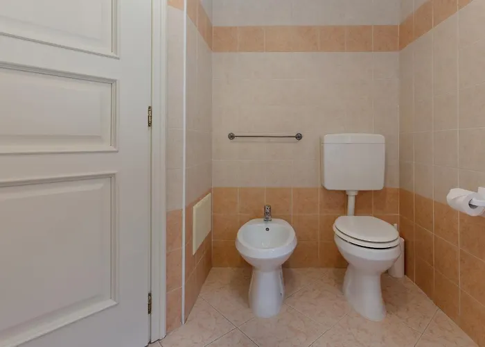 Guesthost - The Door - Ospedale Maggiore Apartament